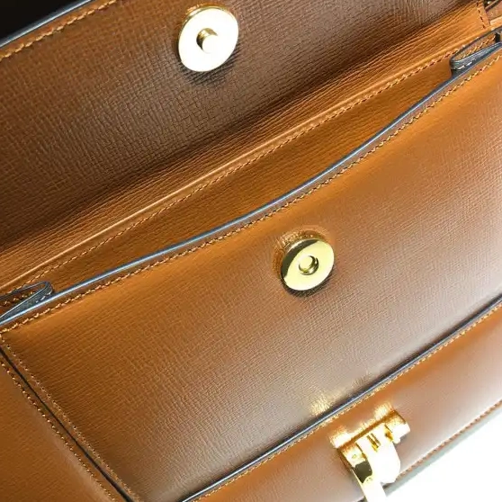 First bag ru 1969 GUCCI Sylvie small shoulder bag 0702